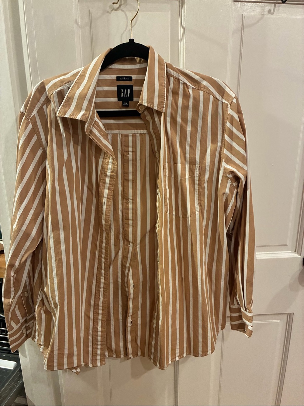 GAP Men's Tan & White Striped Button-Up Shirt